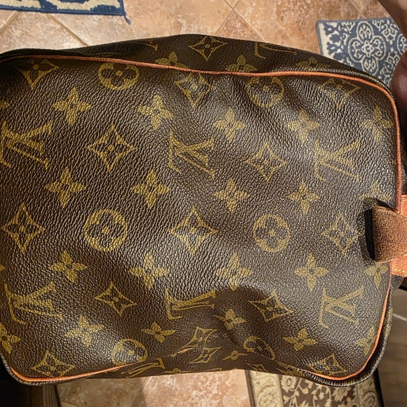 Louis Vuitton LV Boston Bag Sac Souple 35 Monogram Satchel - Picture 12 of 13